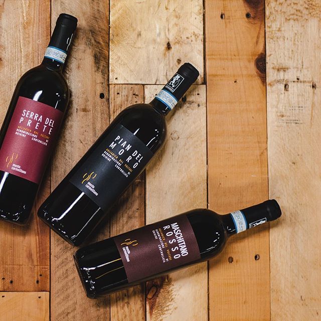 Let's talk Aglianico 🍇 a red grape known for wines with savory flavors of dark fruit, smoke, and earth—mostly grown in the Campania and Basilicata regions of Southern Italy.
.
These beautiful, organic examples are from Musto Carmelitano! They know ho… ift.tt/2tDoCUN