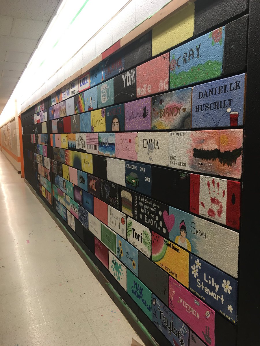 TASGriffins's tweet photo. After the grad bricks are painted! #generation2018 https://t.co/FQueVbEFAx