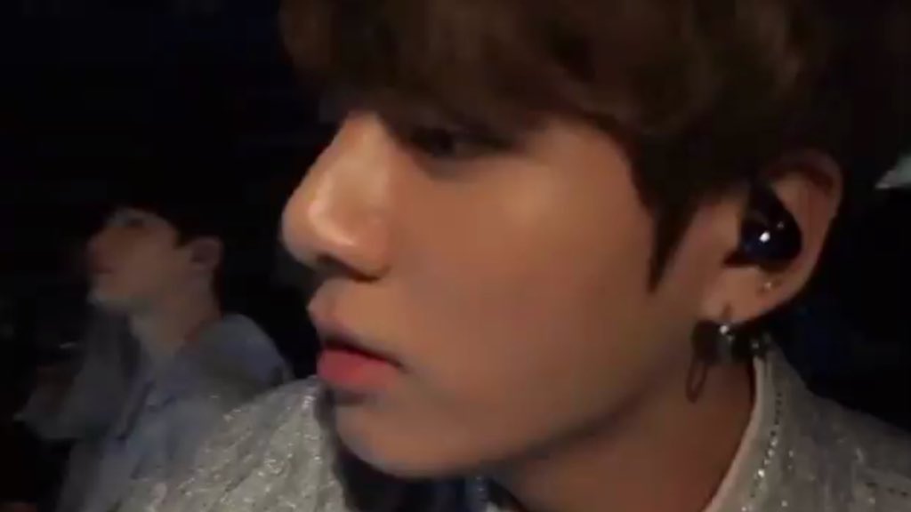 kthjjg's tweet photo. i cried when the caption appeared https://t.co/oitaEqm0YO