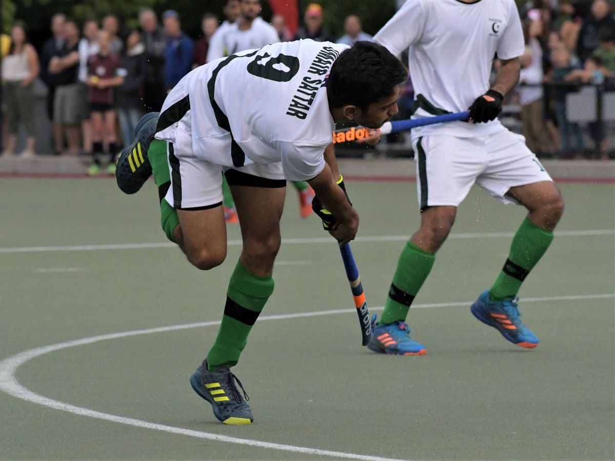 OBSP_Vancouver's tweet photo. Great action last night at #RutledgeField where the @FieldHockeyCan M_NT hosted @HockeyPakistan1 U23 men's squad Final score: Can. 5 - Pakistan 1 #shortcorner #fieldhockey #dragflick #sport4life #nikonphotography https://t.co/IqDwWmIYD0