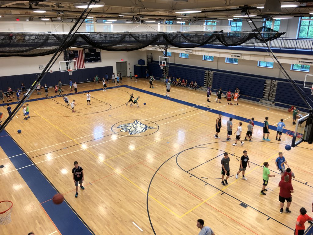WHS_BBALL's tweet photo. Thanks to all the guys coaching camp this week! Rained all day, no problem. Campers and coaches still had a great day!  @TaylorWMS @WilmingtonApple @3ConnorBennett5 @coachmccarthy_ @Wilmington_AD @JamiePote https://t.co/gYXGb68FLA