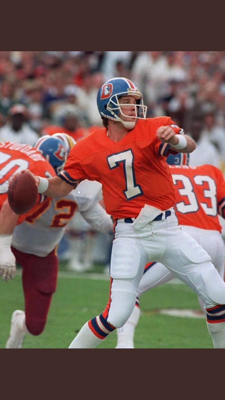 Happy Birthday to one of the all time great QBs... John Elway.....  