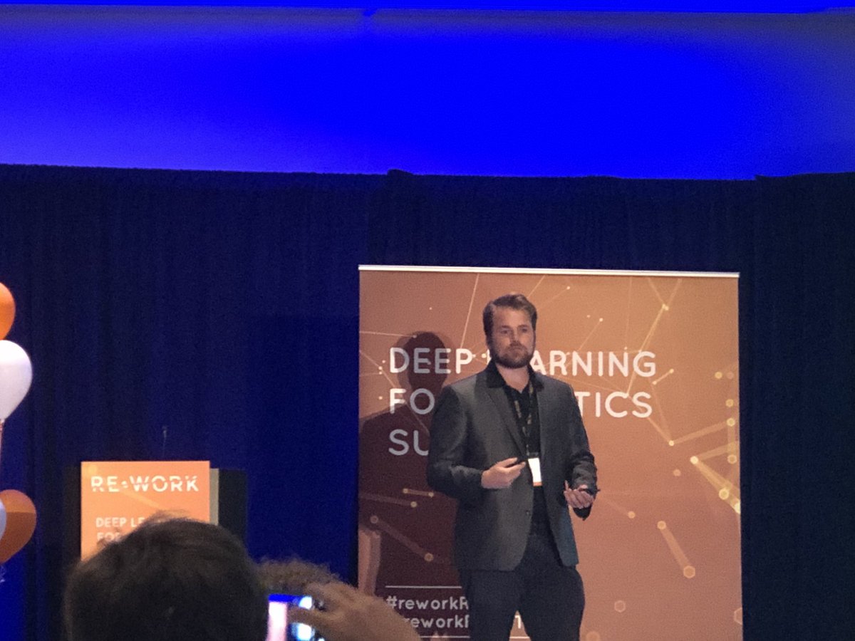 animesh_garg's tweet image. Michael Laskey from @ken_goldberg&apos;s @autolab_cal speaking at #reworkrobotics on robust imitation learning