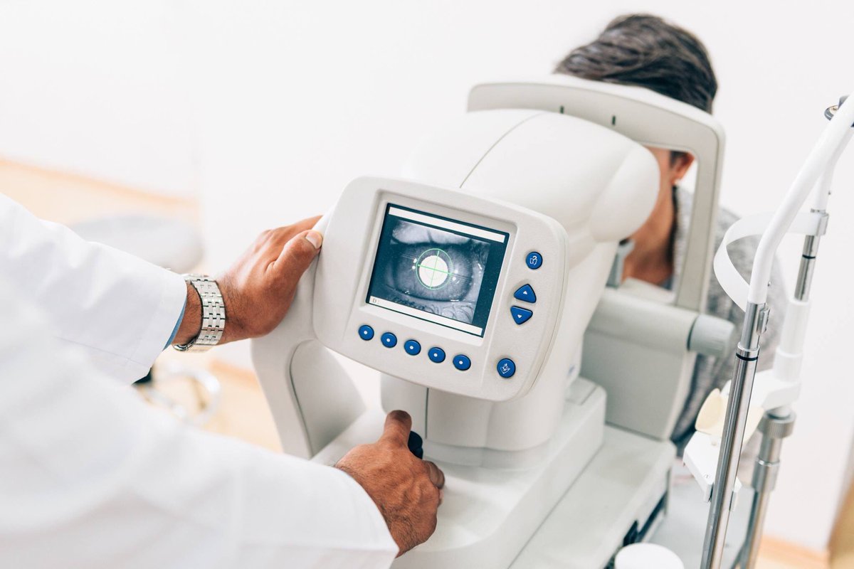 C4H_360's tweet photo. At C4H, it is our mission and priority to serve dentists, veterinarians, ophthalmologists and other medical professionals with prudent advice in all practice financing &amp; transitions. Call us 24/7 at 1-800-324-8808 for a consultation. https://t.co/UdtMr92Cw2