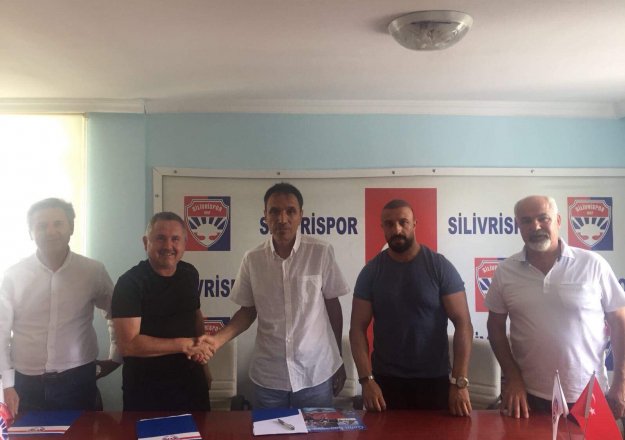 Yeni Teknik Direktörümüz Kadir Akbulut ile sözleşme imzalandı.