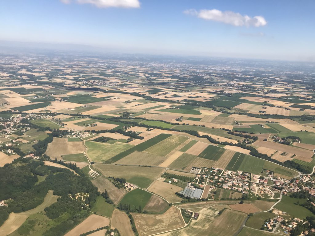 RBProNum's tweet image. Aujourd’hui j’ai eu la chance d’être invité par un client pour une ballade en hélicoptère. 
Un grand Merci à lui et son partenaire pour cette invitation.
Pour voir plus loin, prenez de la hauteur.