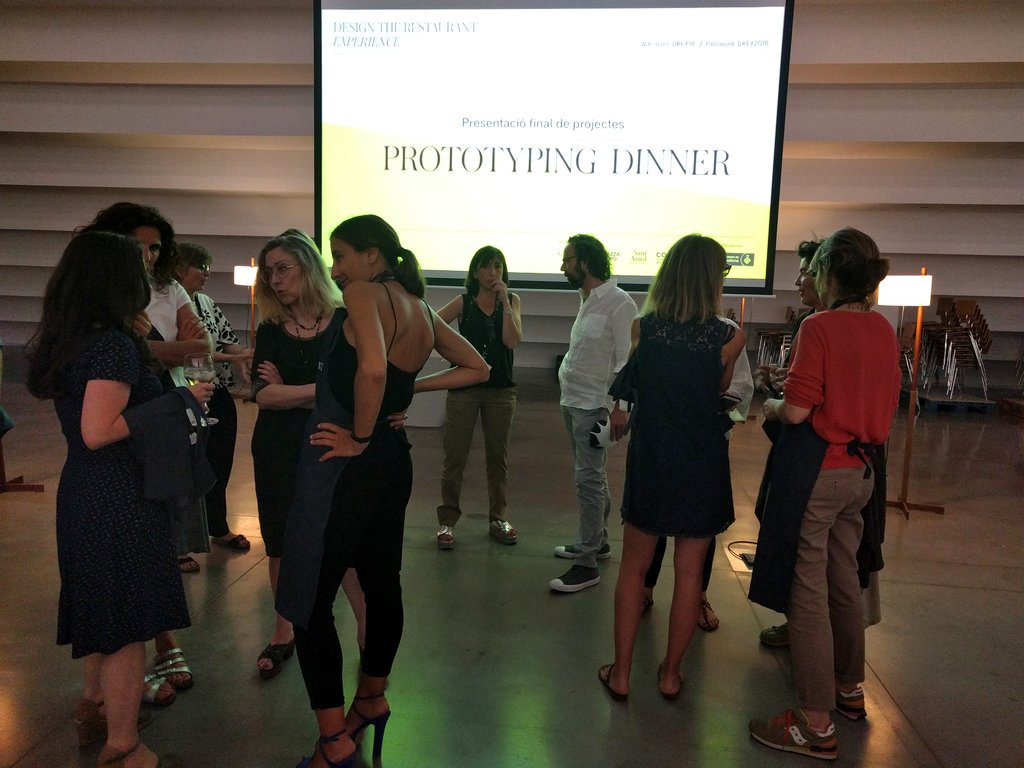 BCD_barcelona's tweet photo. Tanquem el Prototyping Dinner del #DREX18 felicitant a tots els alumnes pels seus projectes 😍 i agraint a totes les persones, entitats, empreses i institucions que han fet possible el curs #DesignTheRestaurantExperience! GRÀCIES! 🙌 Ens posem a treballar en l'edició #DREX19! https://t.co/cExFD8pIgh