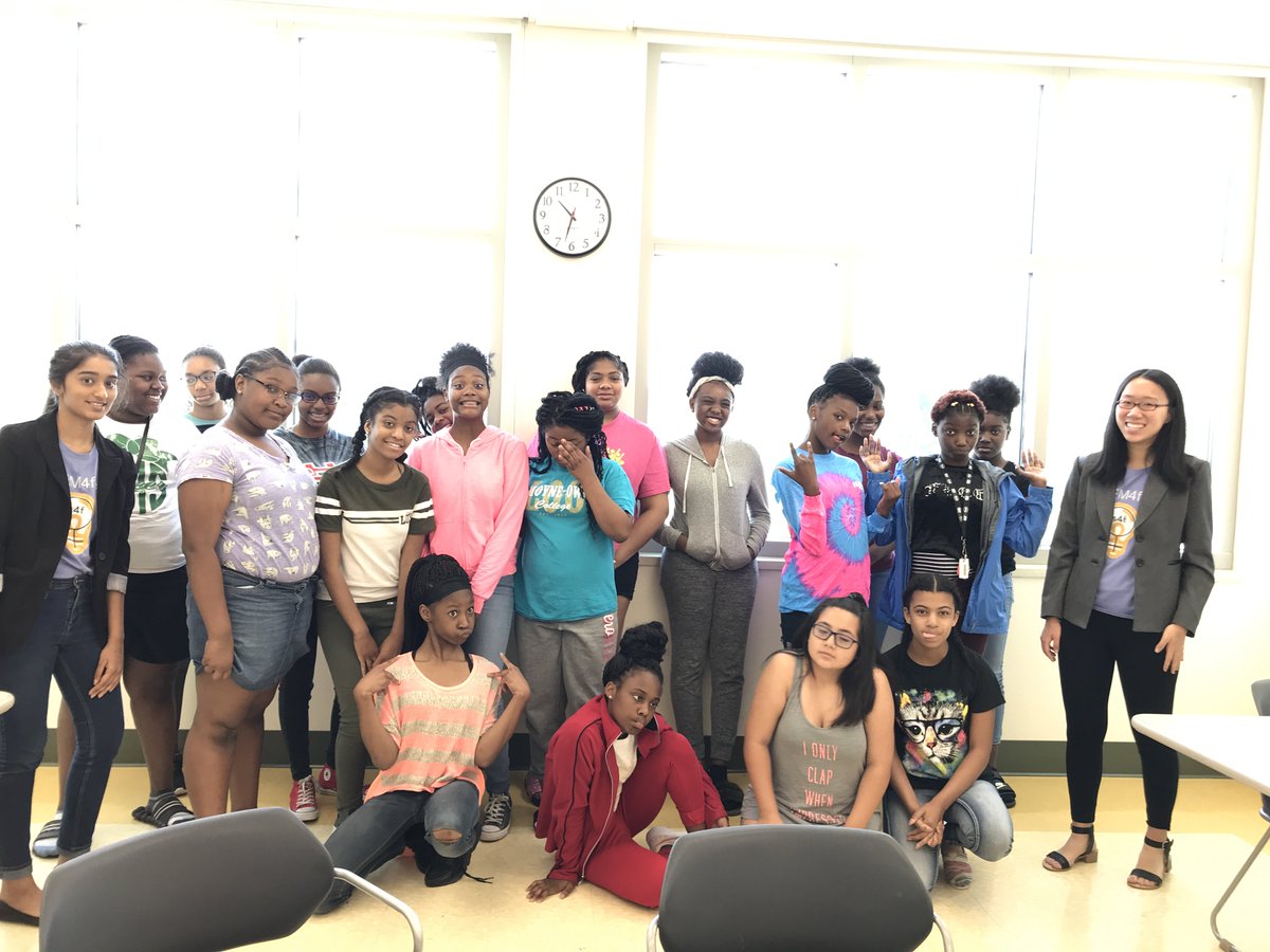 STEM4femMemphis's tweet photo. We had an awesome time holding a STEM4fem workshop with the girls from @GirlsIncMemphis @girls_inc ! https://t.co/wRgv7pgVo7