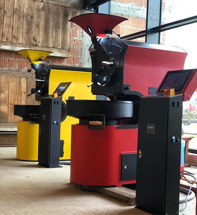 KonradOleksak's tweet photo. These two beauties are waiting for competitors of first Polish Coffee Roasting Championship thanks to @giesencoffeeroasters 🙌🏻
#sca #scapoland #coffeeroastingchampionship #poland #kamyk #consonni #folwarkkamyk #giesen #giesencoffeeroasters https://t.co/ZPdcaxFgsd https://t.co/aXI9gSXm5e