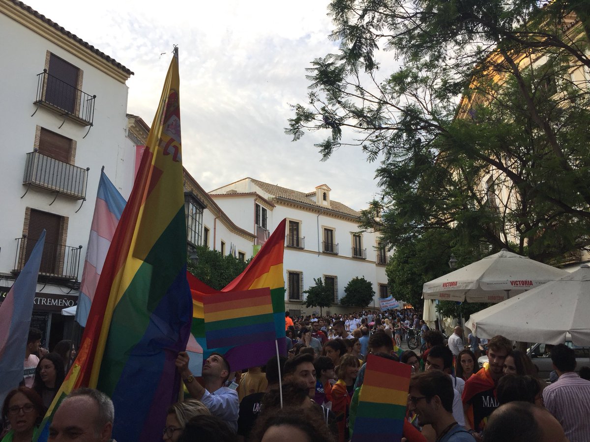 Gran Marcha por la Diversidad hoy en #CordobaEsp colorido, Libertad y diversidad #loveislove #Orgullo #28Junio