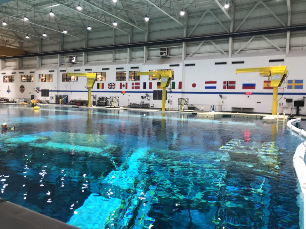 MrsWhite6th's tweet photo. Neutral Buoyancy Lab! Astronauts wear crocs so they must be cool! #LiftOff2018 @TexasSpaceGrant https://t.co/zYZKb5Dj3p