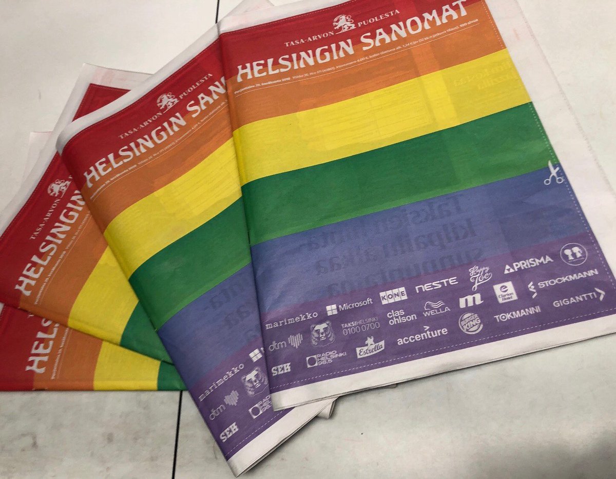 Aamun Hesarin ensimmäiset lehdet valmistuivat juuri painosta. Perjantaina Helsingin Sanomat on kääriytynyt sateenkaariväreihin @HelsinkiPride’n kunniaksi, tasa-arvon puolesta. <a href="/hsfi/">Helsingin Sanomat</a>