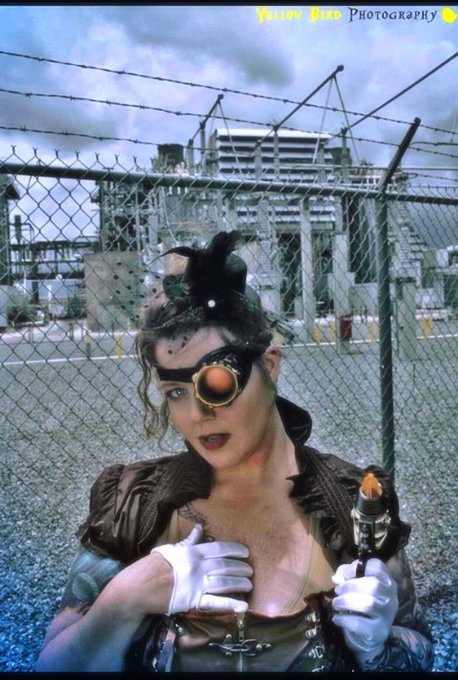 #ThrowbackThursdays #Steampunk 📷 by YellowBirdPhotography https://t.co/Lk6DB2xnZi<a href="/tag/throwbackthursdays"class="tags">#ThrowbackThursdays</a><a href="/tag/steampunk"class="tags">#Steampunk</a>
