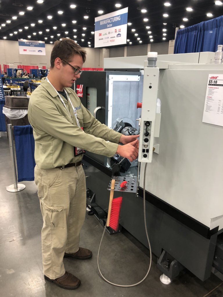 CTC_Welding's tweet photo. Elijah Caudill competing in CNC turning! https://t.co/AEn6N9q9dZ