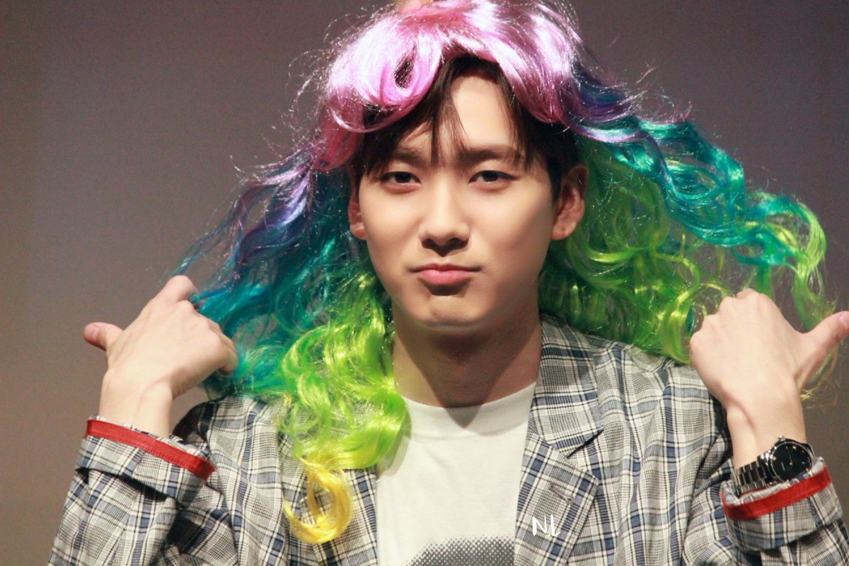 nuestaronFR's tweet photo. [PHOTOS HD] 270618 || Aron au Fansign à Gangnam

_
cr: RealDaybreak315  
⚠️ NE PAS EDITER, NE PAS SUPPRIMER LE LOGO ⚠️
#NUEST_W #뉴이스트W #WHO_YOU #Dejavu #Aron #아론 https://t.co/GFBMtHnDQM