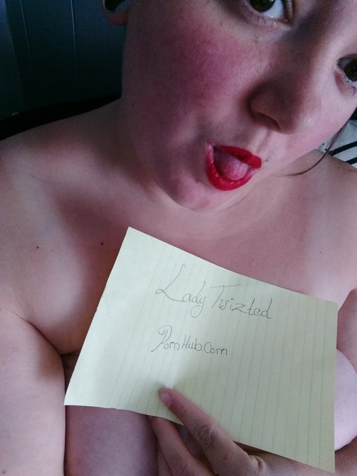 Signed up for https://t.co/pXl9iaNEfy!! I'll be soon posting videos there as soon as I'm verified! Xoxo