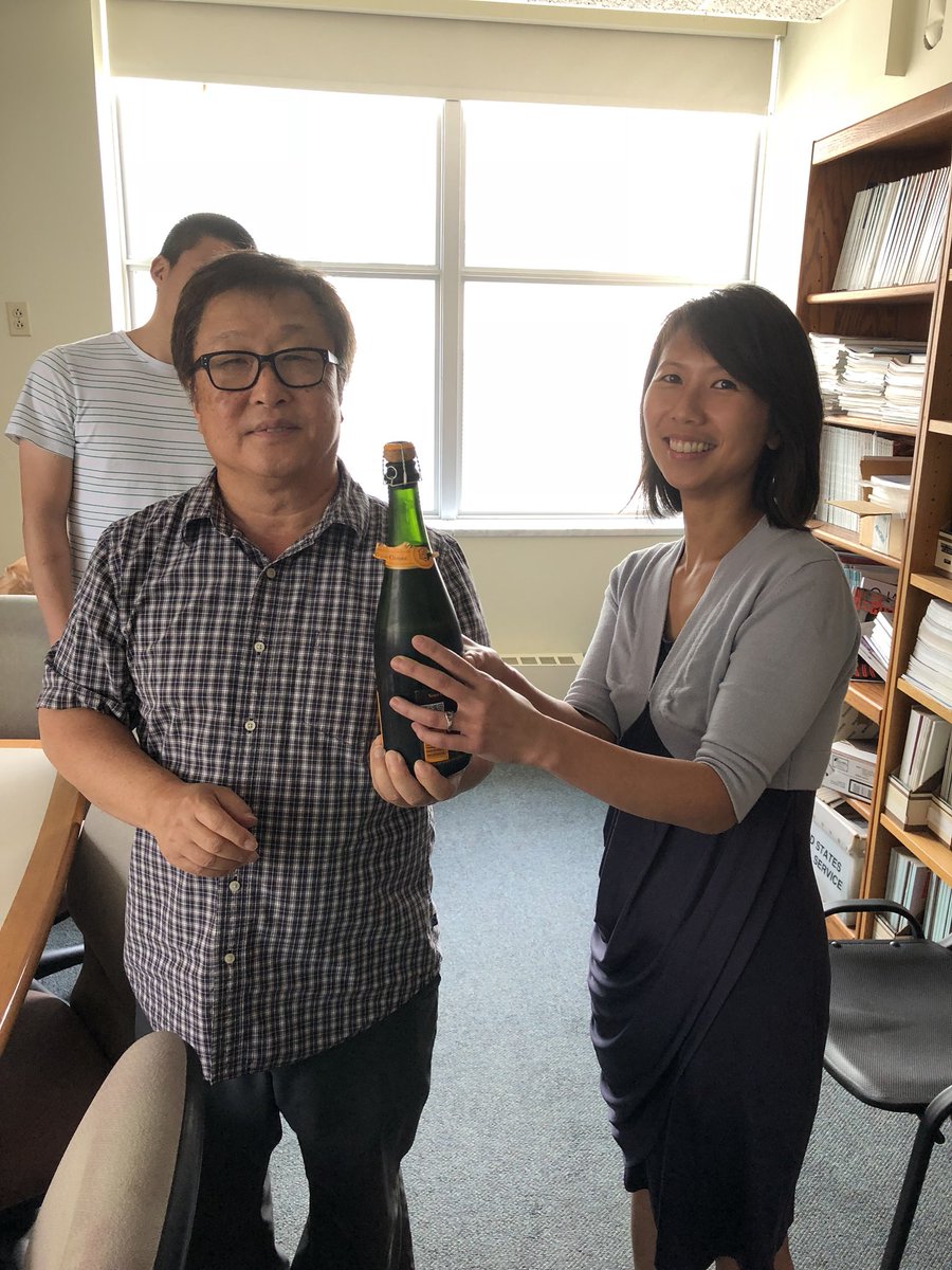 Moe Mahjoub π¨π¦π (@mahjoublab) on Twitter photo Finally got to celebrate our recent paper in <a href="/JCellBiol/">Journal of Cell Biology</a>. Co-first authors co-popping the bubbly! Finally got to celebrate our recent paper in <a href="/JCellBiol/">Journal of Cell Biology</a>. Co-first authors co-popping the bubbly!