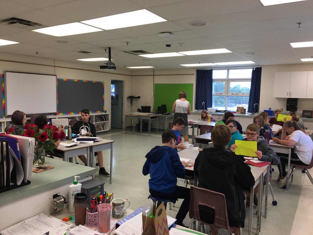 Ms_Elliott5's tweet image. On the first day of school these grade 7&amp;amp;8s wrote a letter to themselves. Today they finally got to open them! #lastdayofschool