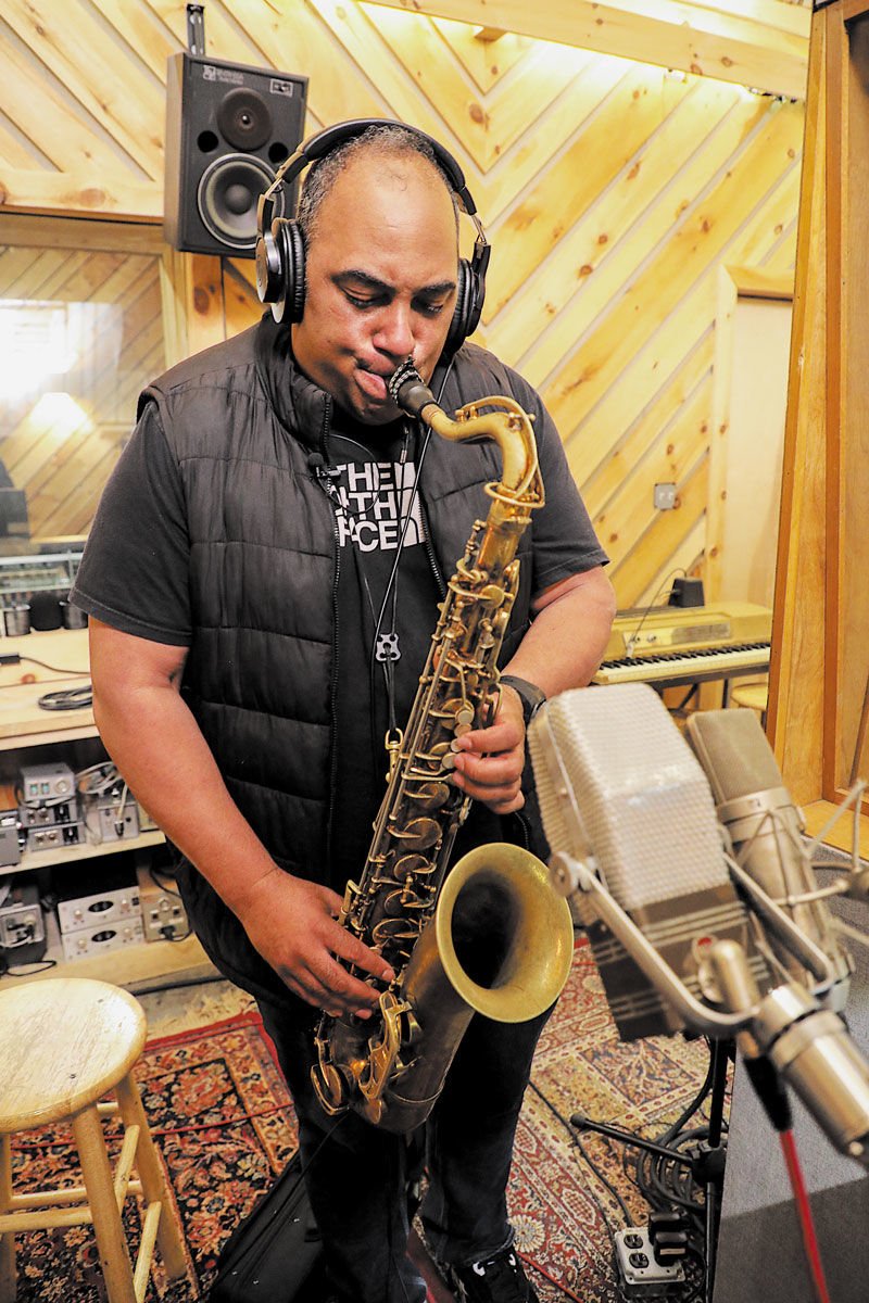 Rob Dixon’s (@dixontsax) Triumphant Return ow.ly/BeNm30kIsnI via @DJKyleLong for @NUVO_net #CulturalManifesto @wfyi