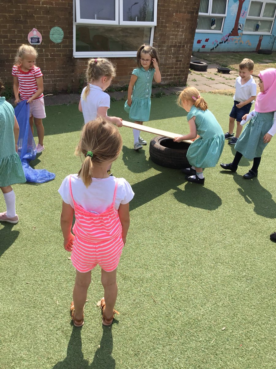 Springwood_Prm's tweet image. #springcardiff worked together to build a pirate ship plank! #springpd