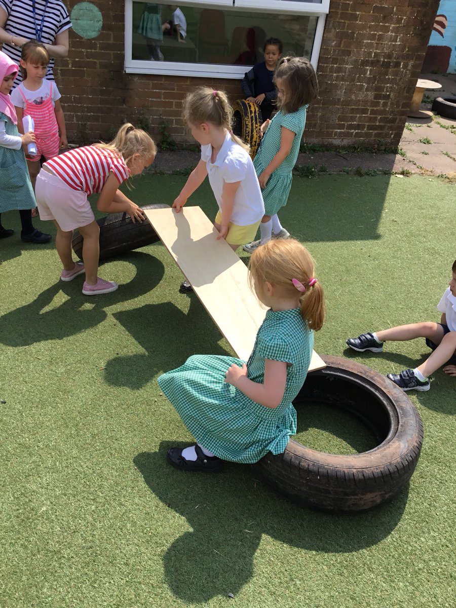 Springwood_Prm's tweet image. #springcardiff worked together to build a pirate ship plank! #springpd