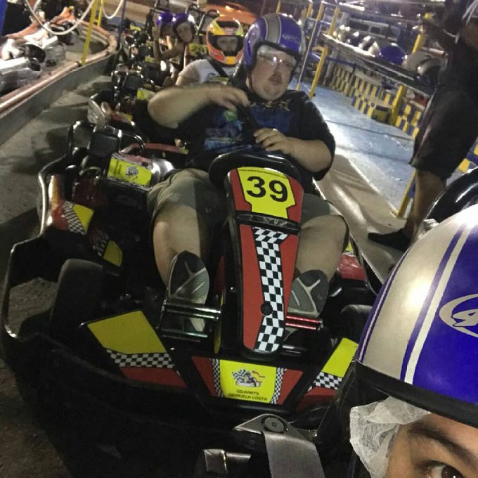 Vacaciones en #torrevieja parte 2 #karts #piscinuki #pig&uuml;i #familia https://t.co/cqWlNA10a5<a href="/tag/torrevieja"class="tags">#torrevieja</a><a href="/tag/karts"class="tags">#karts</a><a href="/tag/piscinuki"class="tags">#piscinuki</a><a href="/tag/familia"class="tags"><span>#familia</span></a><a href="/tag/pig%C3%BCi"class="tags"><span>#pig&uuml;i</span></a>