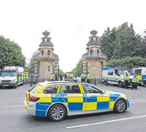 InsJimJones's tweet image. Credit where it’s due, the host force for yesterday’s Donald Trump operation had officers welfare as a priority. Ample food &amp;amp; drink, sun cream and even insect repellent. Well done and thanks to @ThamesVP @TVP_Chief