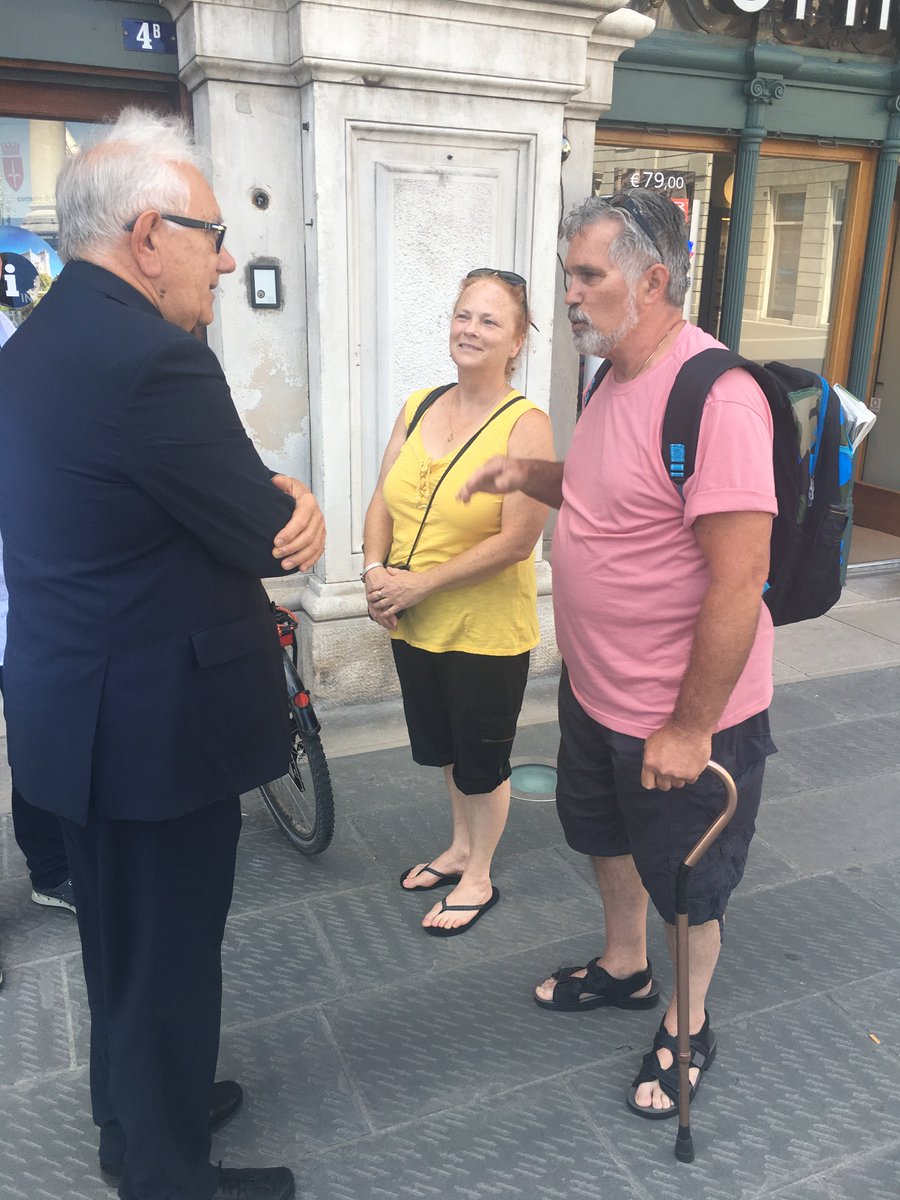 Giorgio_RossiTs's tweet photo. Una piacevole sorpresa conoscere oggi il sig. Claudio Berni, nipote di Pino #Grezar, arrivato a #Trieste dall'Ohio con la moglie per visitare la città.
Ha subito usufruito del nostro @infopointrieste e lo abbiamo invitato ad assistere domani al Meeting Internazionale di Atletica https://t.co/5Cv5jhZ2gz