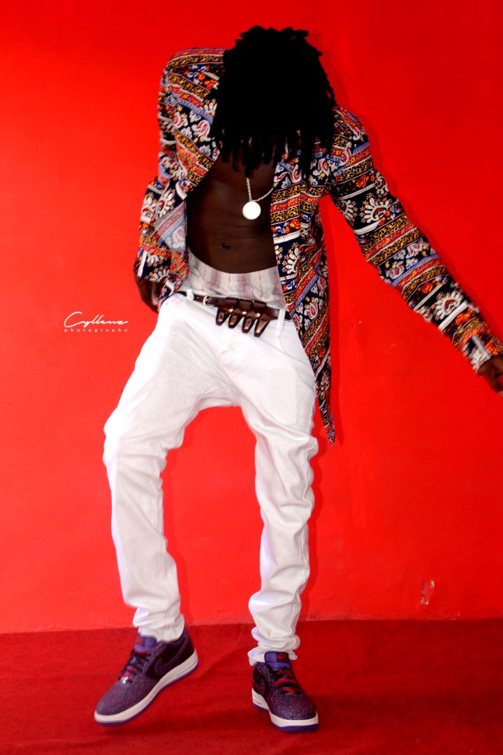 RudestLipo's tweet photo. CHAT DEM AH DEM BUH WE GO 🔥🔥🔥DEM WATCH AND SEE #SOJ #TKJ #NKCITY KINGVERECORDS DOWN DOWN https://t.co/bSBpKqQ6Ex
