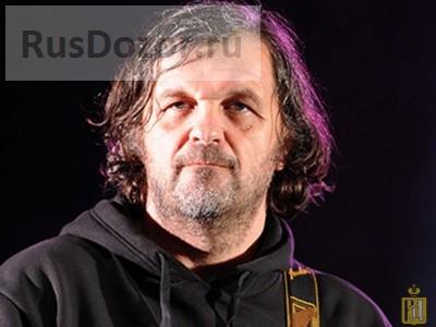 «Мы — братья»: культовый сербский режиссер признался в любви к России

Знаменитый сербский кинорежиссер Эмир Кустурица признался, что любит Россию и назвал сербов и русских братьями. Так, режиссер согласился сняться в российском фильме «Балканский рубеж»   rusdozor.ru/2018/07/13/my-…