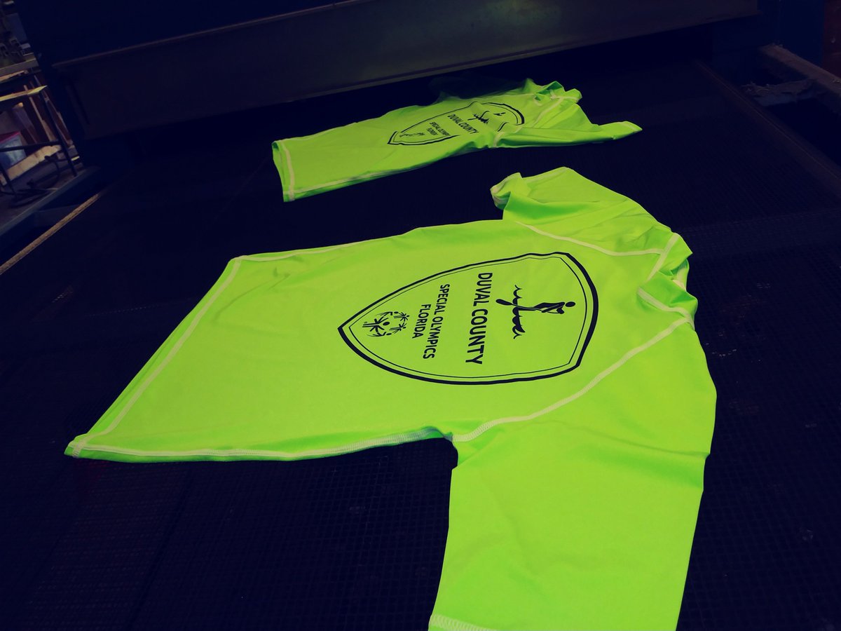 officialSOFL's tweet image. RT @VividImagesUSA: @SpecialOlympics @SOFLDuval @VividImagesUSA 🏆👕💯⚽️🏈🏒🏊🏽‍♀️🏌🏽‍♂️🎾🥎🥏🏅#ProudPrintPartner making #Rashguards worthy of our #Athletes! #duuuval
