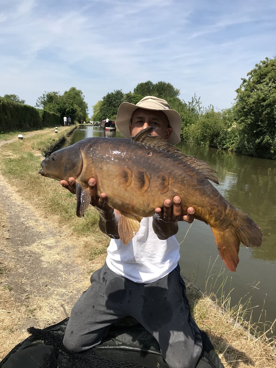 Nice 20lb canal carp caught on <a href="/tringanglers/">Tring Anglers 1947</a> waters