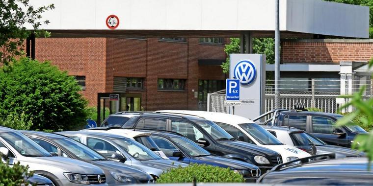 VW-Fahrer stirbt bei Unfall auf Teststrecke in Ehra-Lessin neuepresse.de/Nachrichten/Ni… https://t.co/PR9n0uLp1V