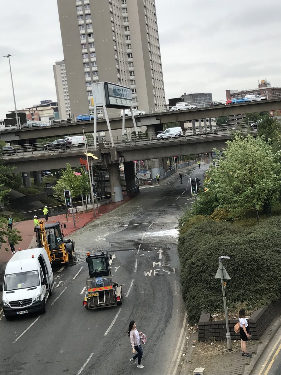 dannoutt's tweet photo. There might be a wee bit of a flood in #cowcaddens #glasgow https://t.co/cumETJeSiP