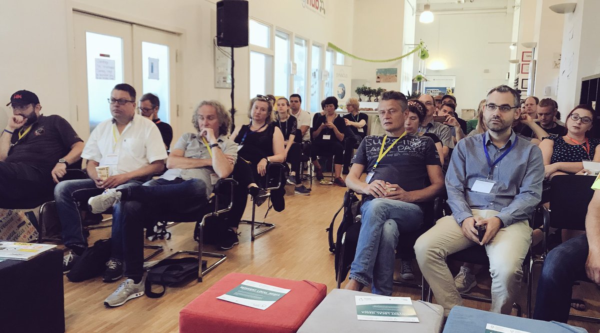MediaLabBayern's tweet photo. Tag 2 von #hackingjournalism startet heute in Düsseldorf! Gleich heißt es: Ideen pitchen, Teams bilden - start hacking! @VorOrtNRW und wir sind schon gespannt, woran die Teams zum Thema #ReInventLocalMedia arbeiten werden. 🙌 https://t.co/QDzLSZbrBQ