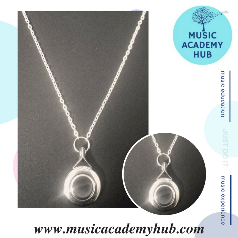 Kinleys_Designs's tweet photo. https://t.co/mdiACsXIVQ #flutekey #necklace #gold #silver #elegant #stylish #beautiful #unique #delight #giftidea #womeninbusiness #jewelery https://t.co/B3o4AFdcYz