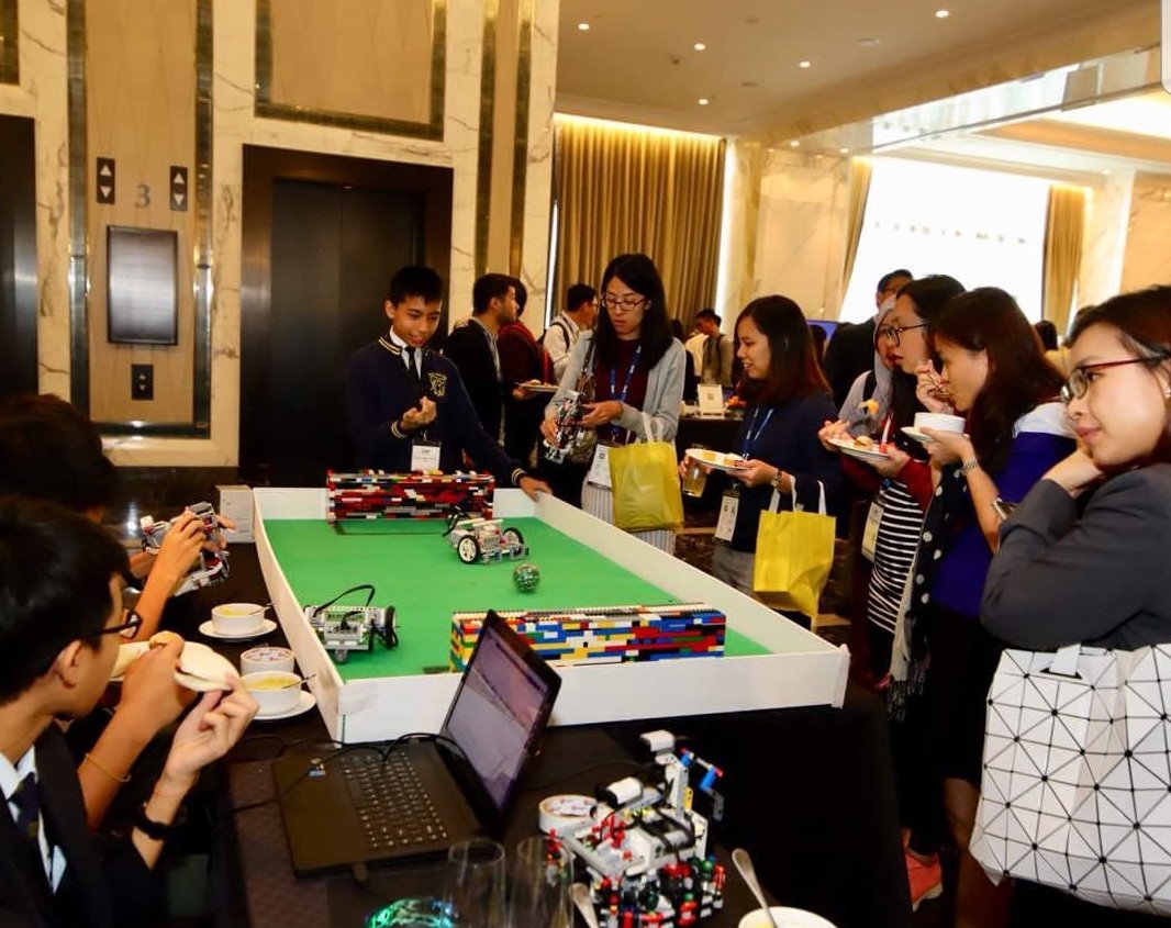 JamesLe30325996's tweet image. #MBSSKL #SASAIX 
...Sharing Idea at #St Regis Kuala Lumpur...
SAS Analytics Insights Exchange 2018