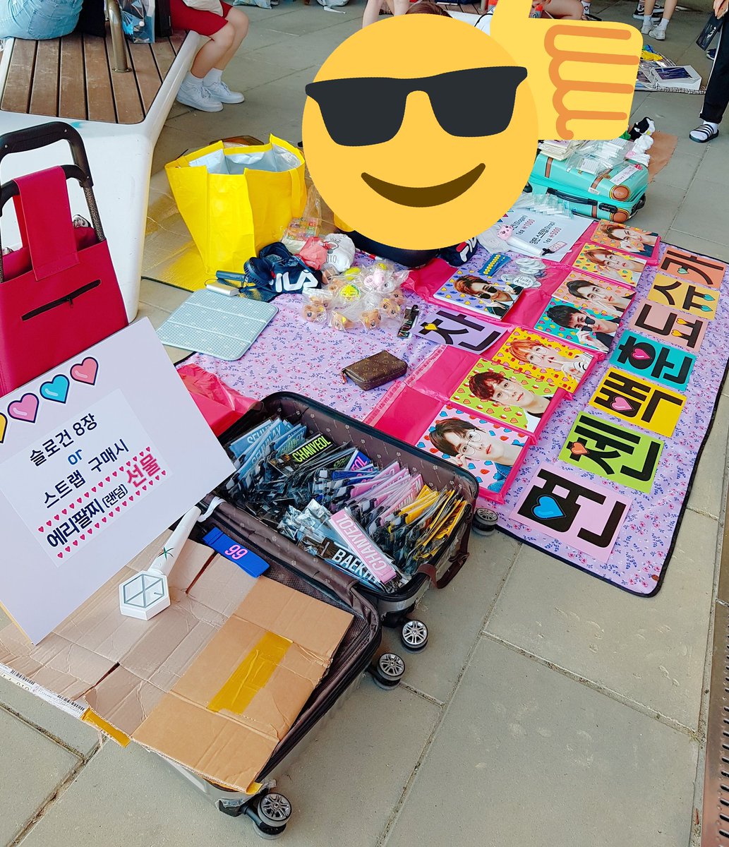 EXOL_8zzi's tweet photo. 안양천 다리밑 P4 부근에서
❣6시 정각에❣
엑소 정사각 슬로건 나눔합니다❤
╭┈┈┈┈╯   ╰┈┈┈╮

 ╰┳┳╯    ╰┳┳╯

 나💧 　    　　 💧주

눔💧  　    　　 💧세
     ╰┈┈╯
 받💧 ╭━━━━━╮　 💧요
      ┈┈┈┈ 
　　아💧     　　 💧힝 https://t.co/MkXCTihgbU