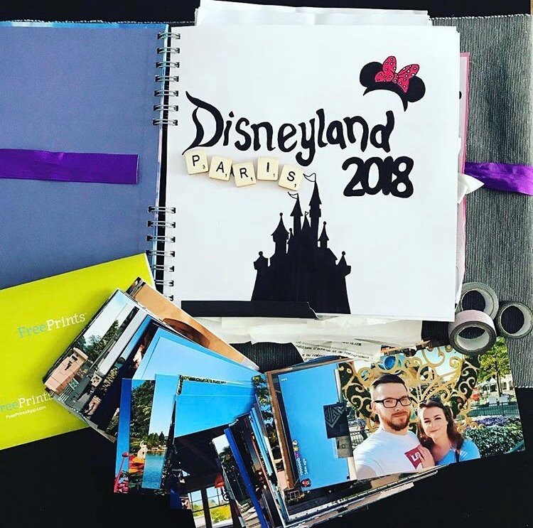 Scrapbooking summer holiday memories like 😍 @robynsnaithx put his FreePrints to great use with a handmade Disneyland scrapbook. What a way to relive the memories. Thanks for sharing Rob!