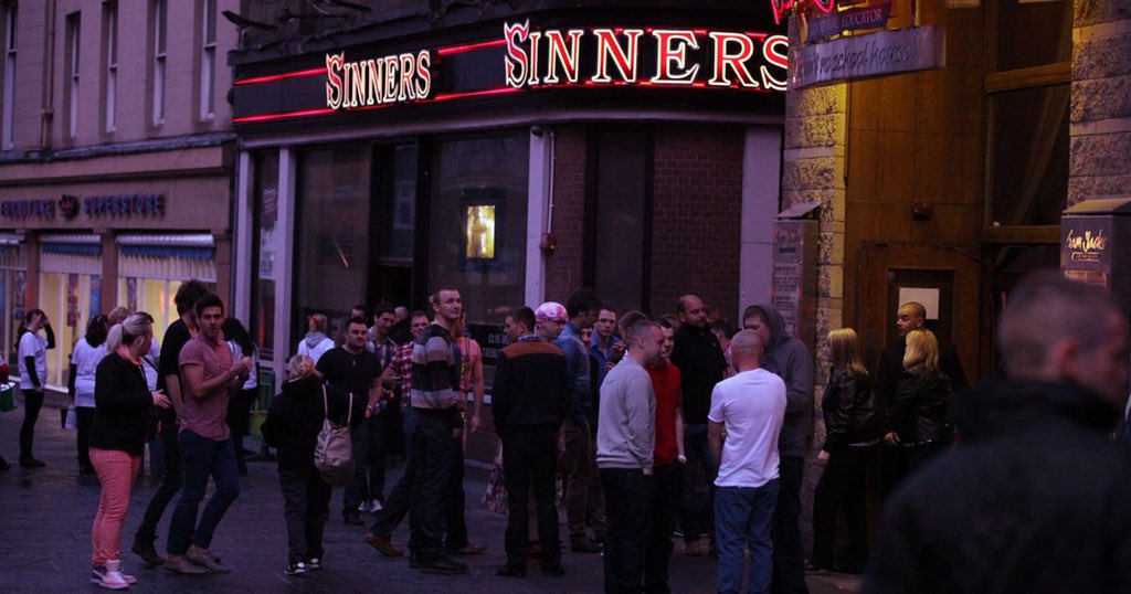 destinationbarc's tweet photo. The newest addition to our barcrawl route! @SinnersNcl! Pick up some amazing deals here!!! #Destination #Newcastle #Barcrawl #stag #hen https://t.co/nXyWUO3kEB