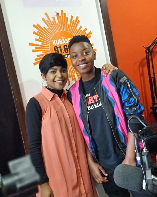 Size8reborn's tweet photo. Hanging out with @havockidKenya1 on the #KVibes916 show🤗
.
What questions do you have for her?
#Size8OnKubambaRadio https://t.co/3D2zghjELi