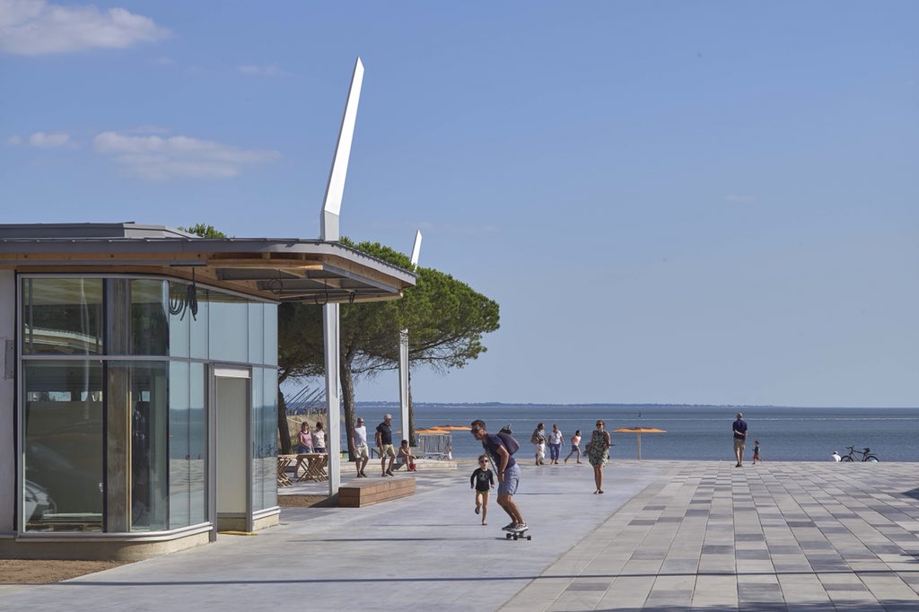 ToposArchi's tweet photo. La place du Commando est inaugurée aujourd’hui. Saint- Nazaire = attractivité nouvelle.
Topos est fière d’avoir participé à ce projet.#saintnazaire #sonadev #teamarchi #placeducommando https://t.co/U3wWTQq6Vm