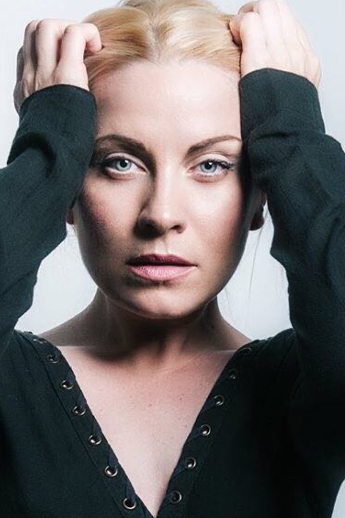 Robin_Rayner's tweet photo. TONIGHT!
@TheBigSmokeFest at @TheOtherPalace continues with:

@LouiseDearman @ 7pm

@VelmaCelli in ICONIC @ 9pm

Tix >> https://t.co/KmVDQN6h72 https://t.co/xJdiuxOAkX