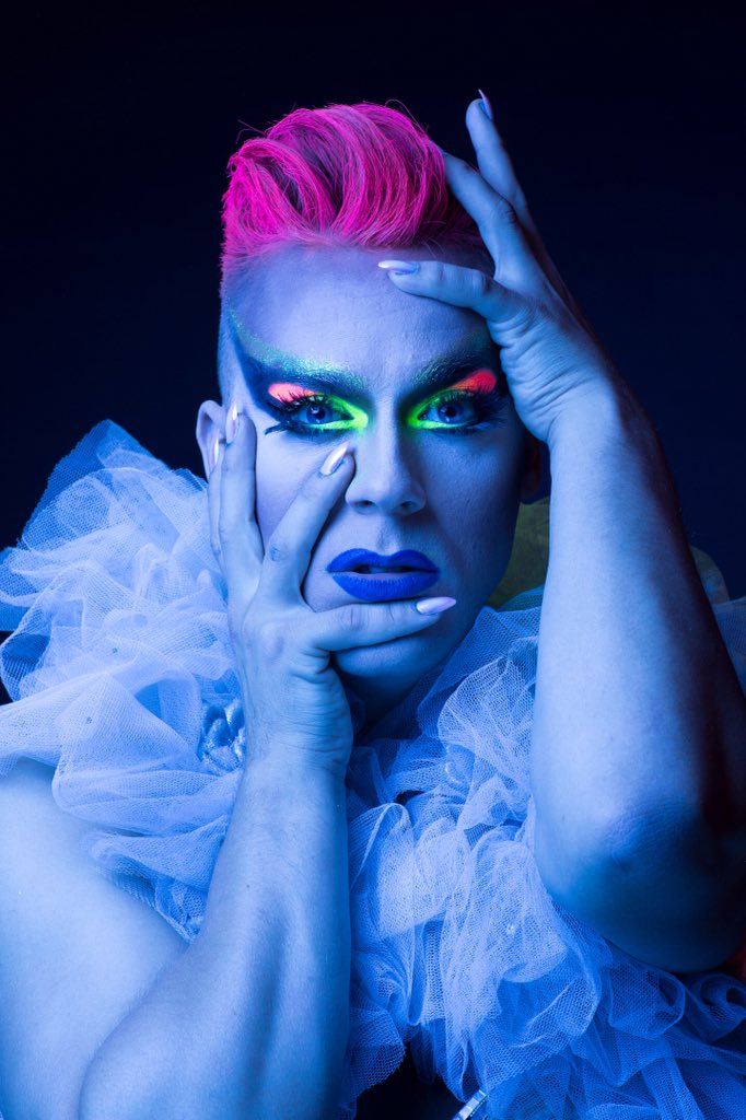 TONIGHT!
<a href="/TheBigSmokeFest/">The Big Smoke Festival</a> at <a href="/TheOtherPalace/">The Other Palace</a> continues with:

@LouiseDearman @ 7pm

<a href="/VelmaCelli/">Velma Celli</a> in ICONIC @ 9pm

Tix >> theotherpalace.co.uk