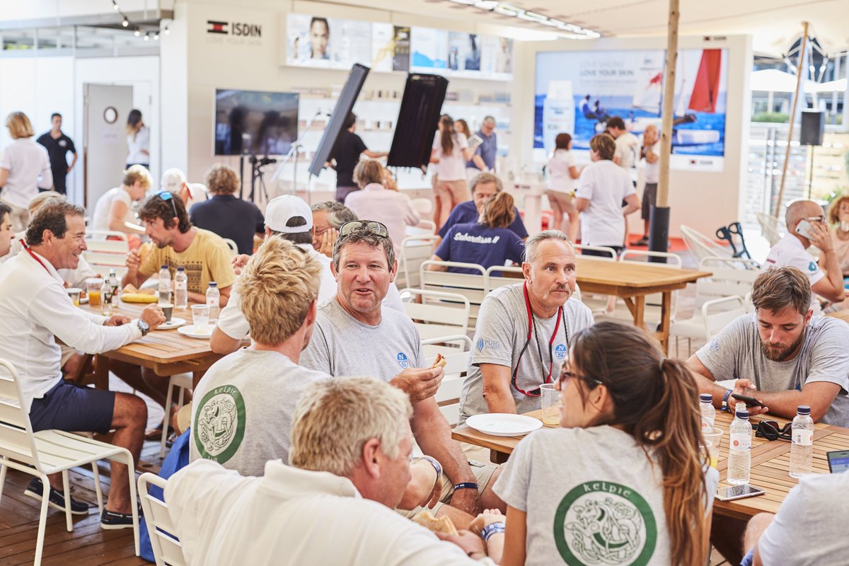 Best breakfast beside the racing boats.
-
#saillife #woodboat #classicsailing #craftsmanship #regatta #classicboat #barcelonasailing #sailingyatch #yatchcrew #food #breakfast