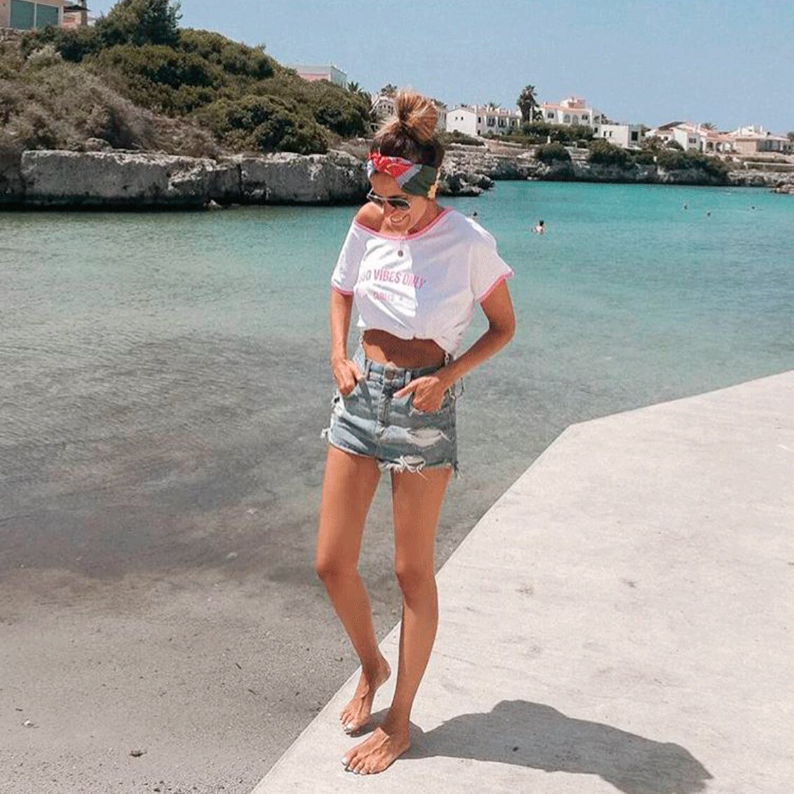 cloots_official's tweet photo. @rebelattitude disfrutando del verano con nuestra Camiseta Good Vibes!!! Qué estilazo!!
.
.
#summer #summertime #beach #beachtime #goodvibes #blogger #bloggerstyle #bloggerlook #bloggeroutfit #instalook #instastyle #lookoftheday #fashionstyle #cool #coolclothes #cooltee #cloots https://t.co/WkhCkxaWFh