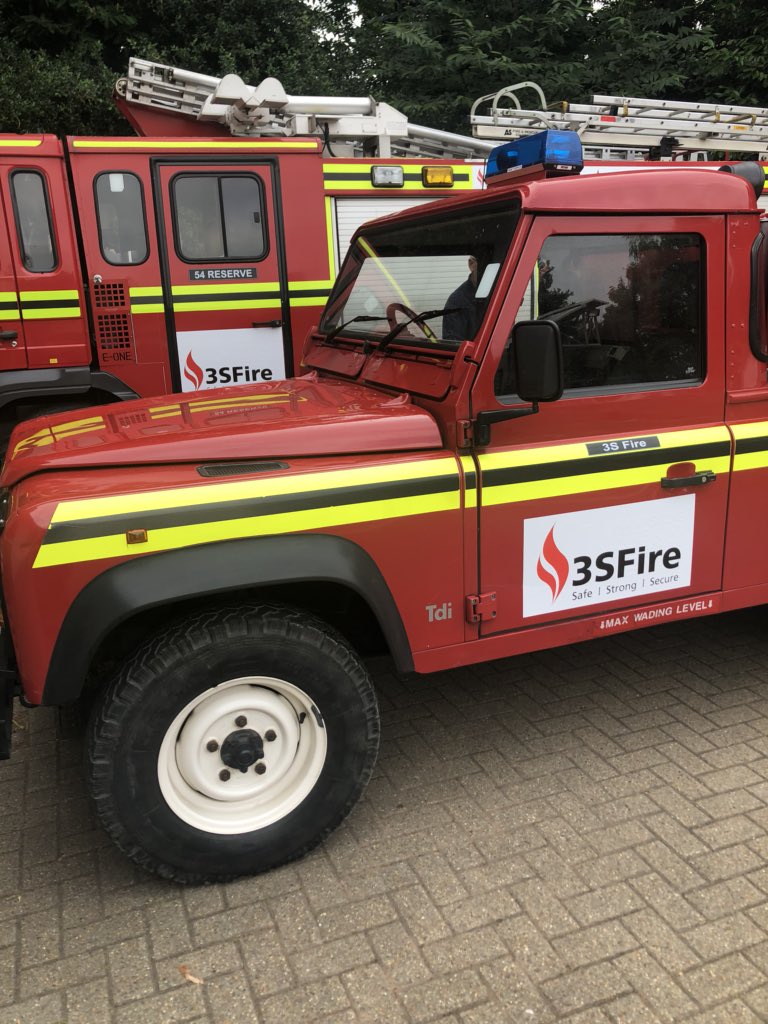 LamarMorgann's tweet photo. 2 more @3SFire_Ltd vehicles dropped off to @Rushmoor02 for the @FIAFarnborough show. #opsduties https://t.co/rtxpm5A2Pm
