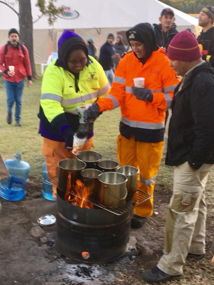 cold afternoon - peak billy boiling time National #Indigenous Fire Workshop <a href="/bundanon/">Bundanon</a> <a href="/CapeYorkNRM/">Cape York NRM</a> #IndigenousFire
