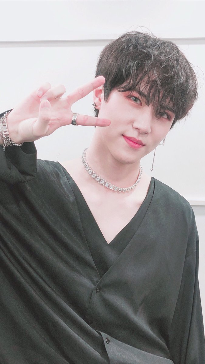 KDH_official's tweet photo. 쁘이😶 https://t.co/YBUKYYm4cP