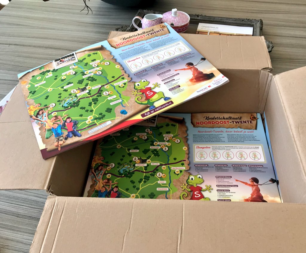 TiDeLutteLosser's tweet photo. Kinderschatkaarten Noordoost-Twente afgeleverd bij St. Plechelmusschool in @DeLuttecom hartelijk dank voor de sponsoring @StAnubis https://t.co/mqD1BiGFPB